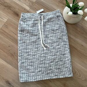 LOFT Gray and White Ribbed Pencil Skirt Brand New